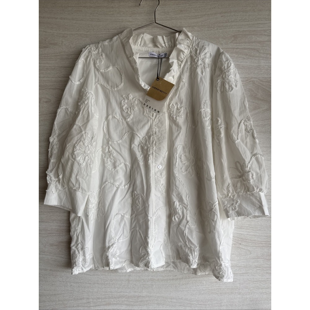 NWT Cherry Betty white embroidered top Ruffle Neck Sz XL